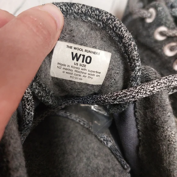 Allbirds wool runner tennis shoes - Picture 5 of 6